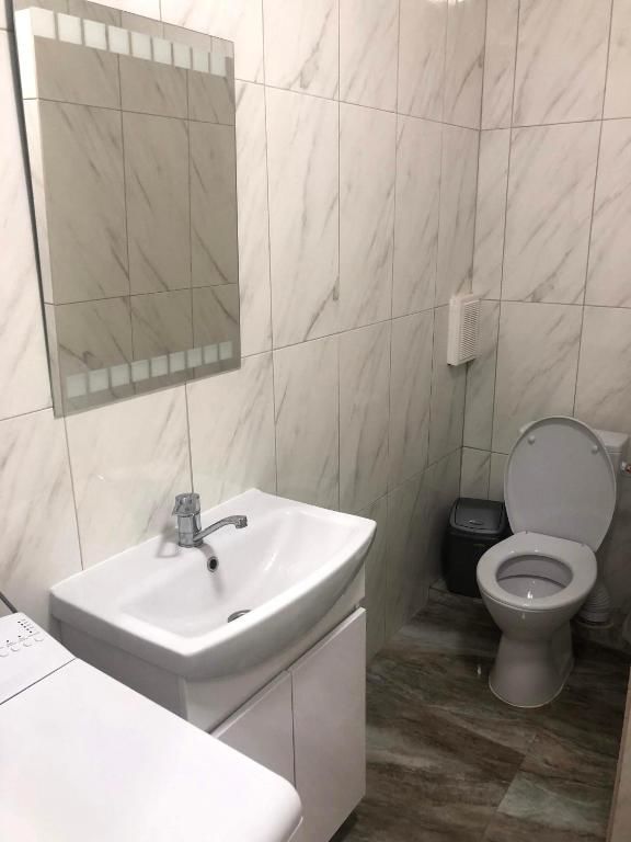 Апартаменты G.I.L Apartment on Tlehasa 14,4 near Tokio Ужгород-39